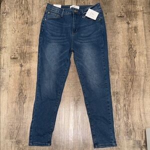 Classic Indigo Skinny Jeans for Women